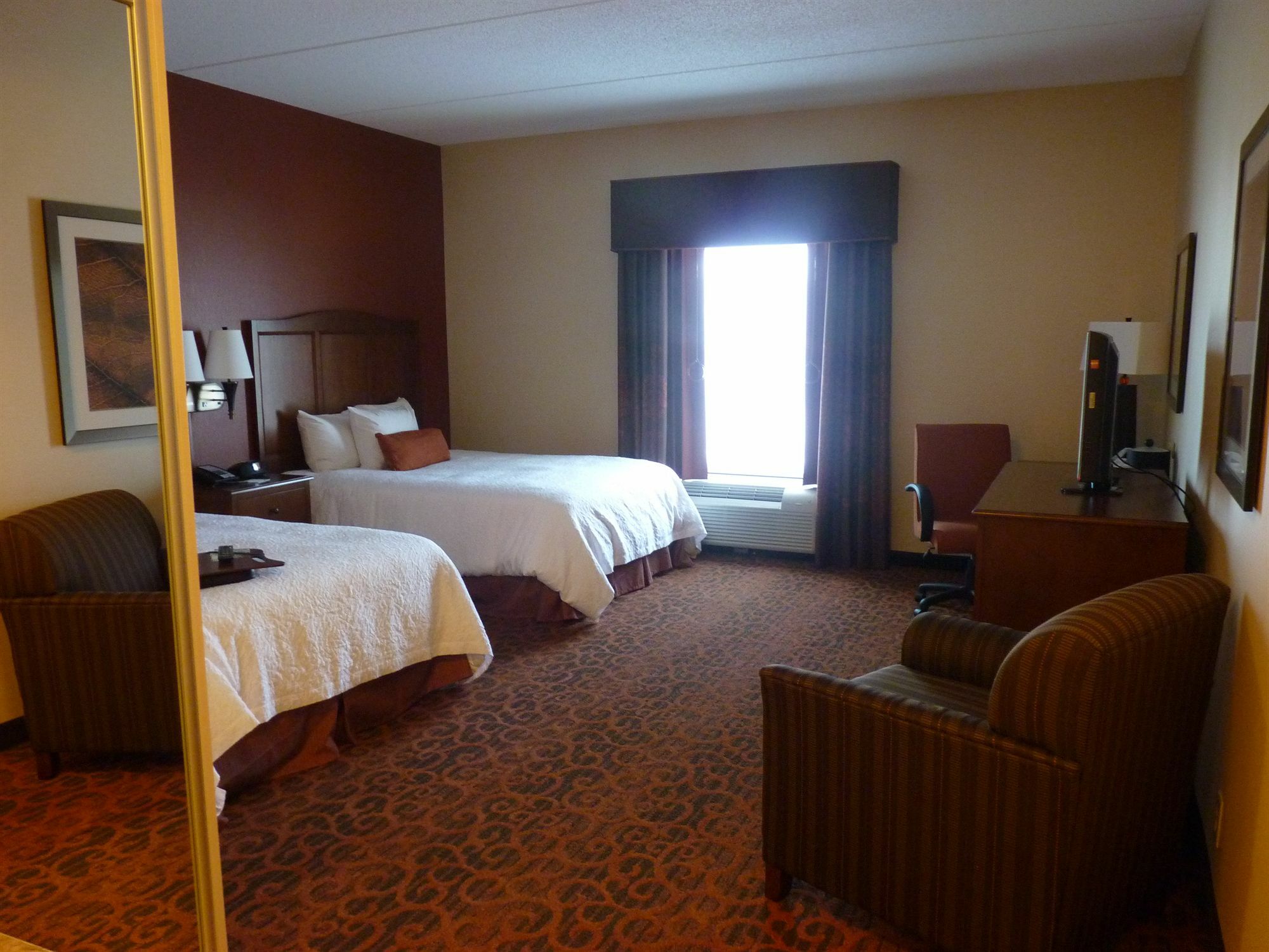 Hampton Inn Овингс-Миллс Экстерьер фото